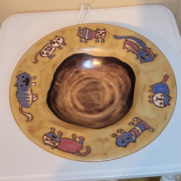Mara Stoneware Pottery Cats Rimmed Bowl